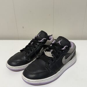 Nike Air Jordan 1 Low Houndstooth Black Lilac DH0570-015 Size 3.5 / Women 5